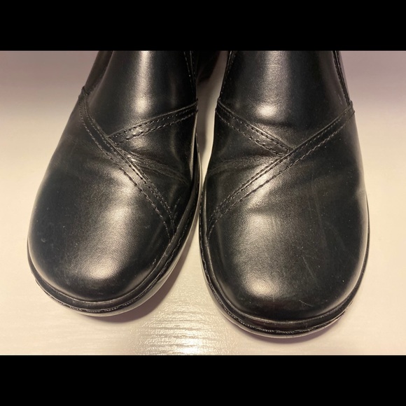 Clarks Black Leather Loafer Wedge - Picture 4 of 7